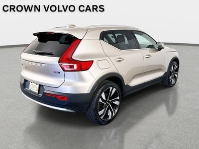 2023 Volvo XC40 Plus Bright Theme