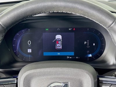 2023 Volvo XC40 Plus Bright Theme