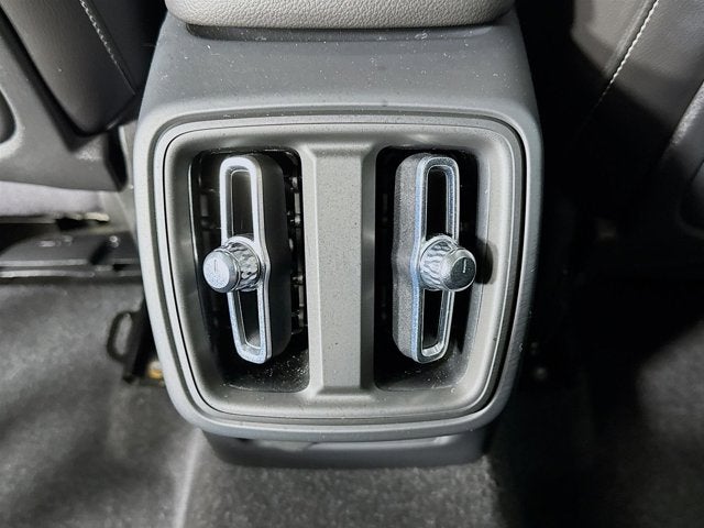 2023 Volvo XC40 Plus Bright Theme