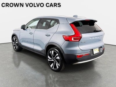 2023 Volvo XC40 Plus Bright Theme