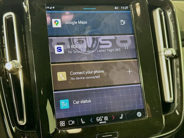 2023 Volvo XC40 Plus Bright Theme