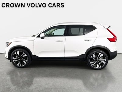 2023 Volvo XC40 Plus Bright Theme