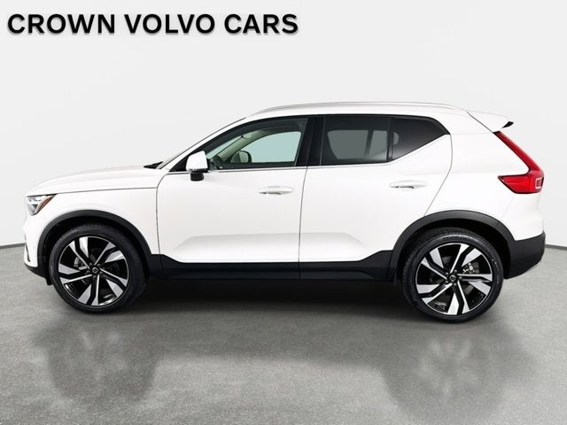 2023 Volvo XC40 Plus Bright Theme