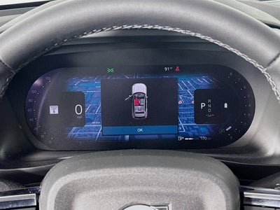 2023 Volvo XC40 Plus Dark Theme