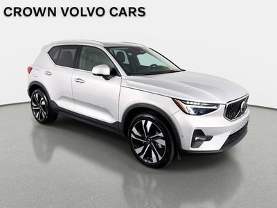 2023 Volvo XC40 Plus Bright Theme