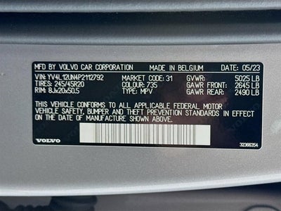 2023 Volvo XC40 Plus Bright Theme