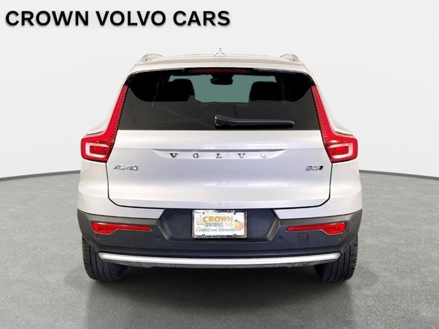 2023 Volvo XC40 Plus Bright Theme