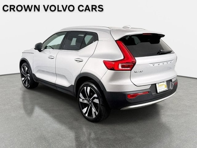 2023 Volvo XC40 Plus Bright Theme