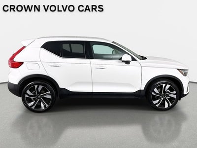 2023 Volvo XC40 Plus Bright Theme