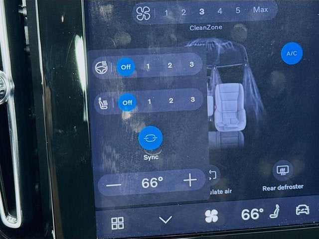 2023 Volvo XC40 Plus Bright Theme