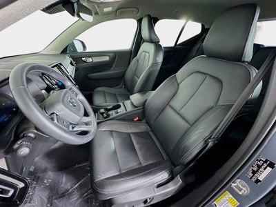 2023 Volvo XC40 Core