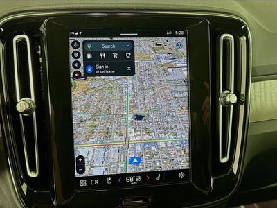 2023 Volvo XC40 Core