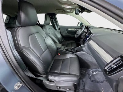 2023 Volvo XC40 Core
