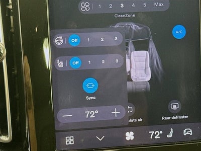 2023 Volvo XC40 Plus Dark Theme