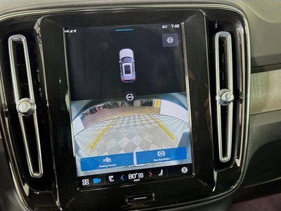 2023 Volvo XC40 Ultimate Dark Theme