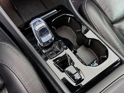 2023 Volvo XC40 Ultimate Dark Theme