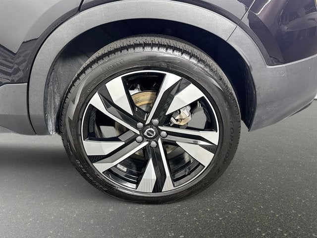 2023 Volvo XC40 Ultimate Dark Theme