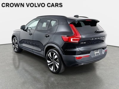 2023 Volvo XC40 Ultimate Dark Theme