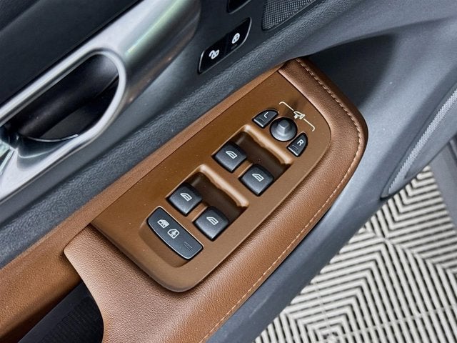 2025 Volvo V60 Cross Country Plus