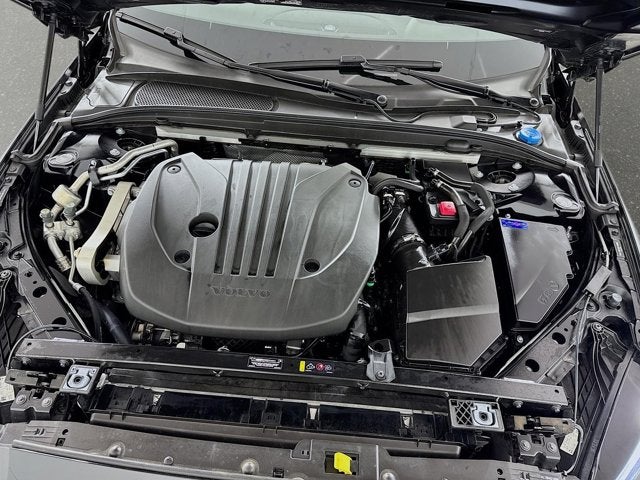 2025 Volvo V60 Cross Country Plus