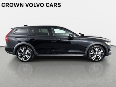 2025 Volvo V60 Cross Country Plus