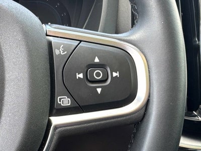 2025 Volvo XC60 Core