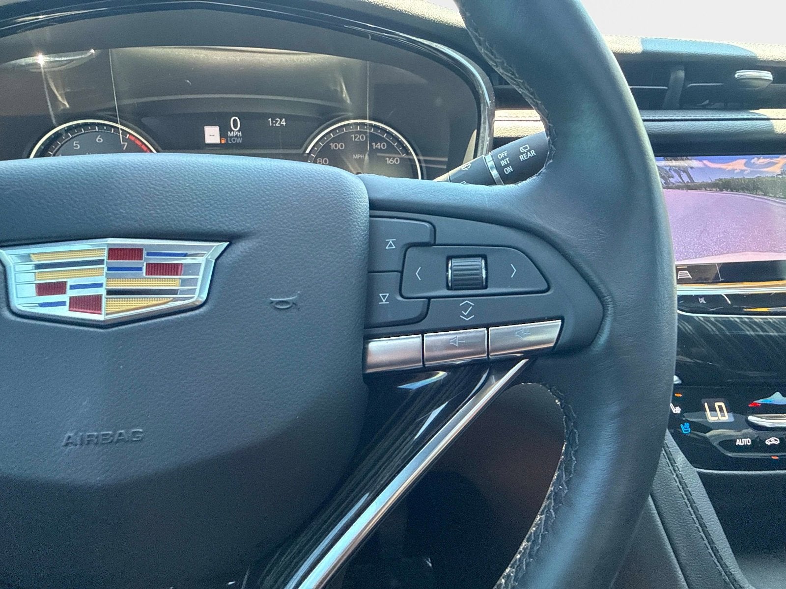 2023 Cadillac XT6 FWD Premium Luxury