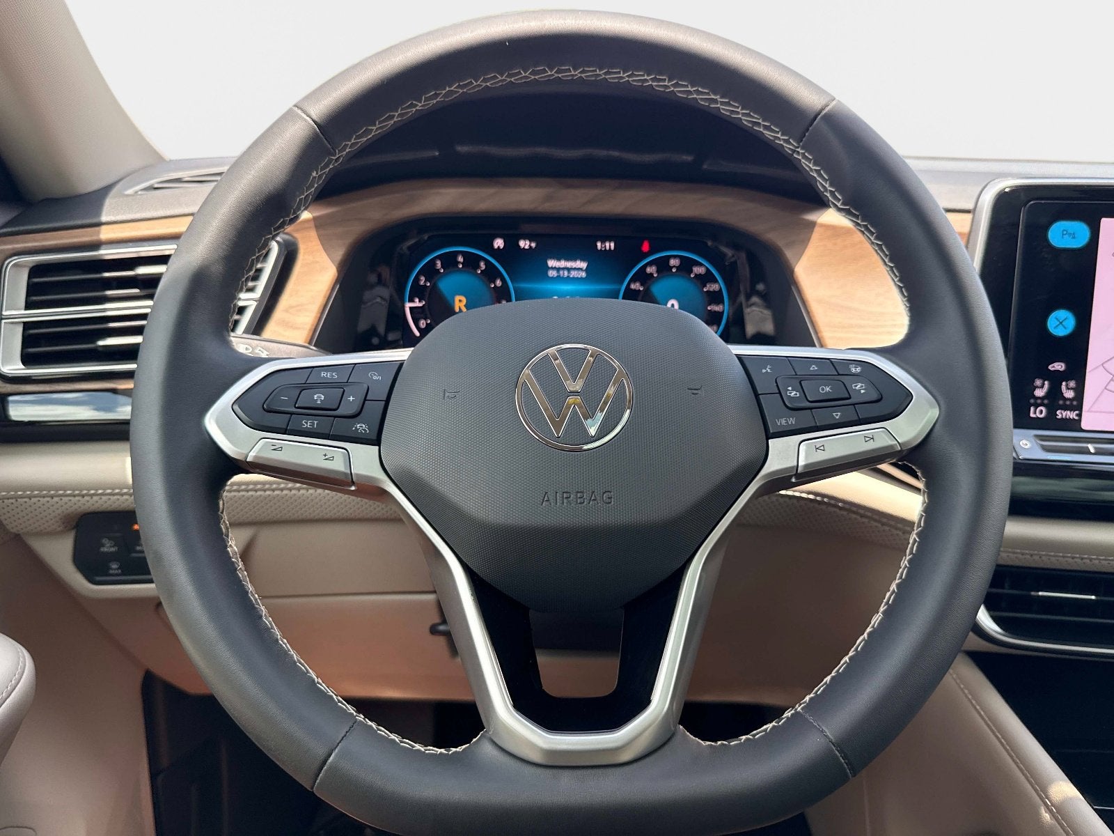 2024 Volkswagen Atlas 2.0T SE w/Technology