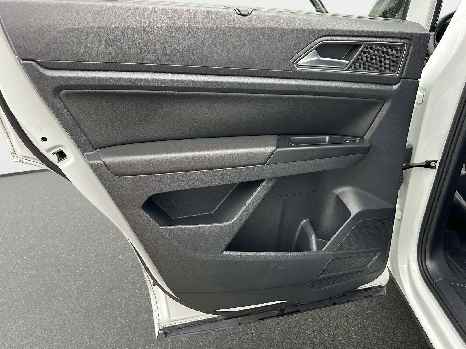 2019 Volkswagen Atlas 3.6L V6 SE w/Technology R-Line