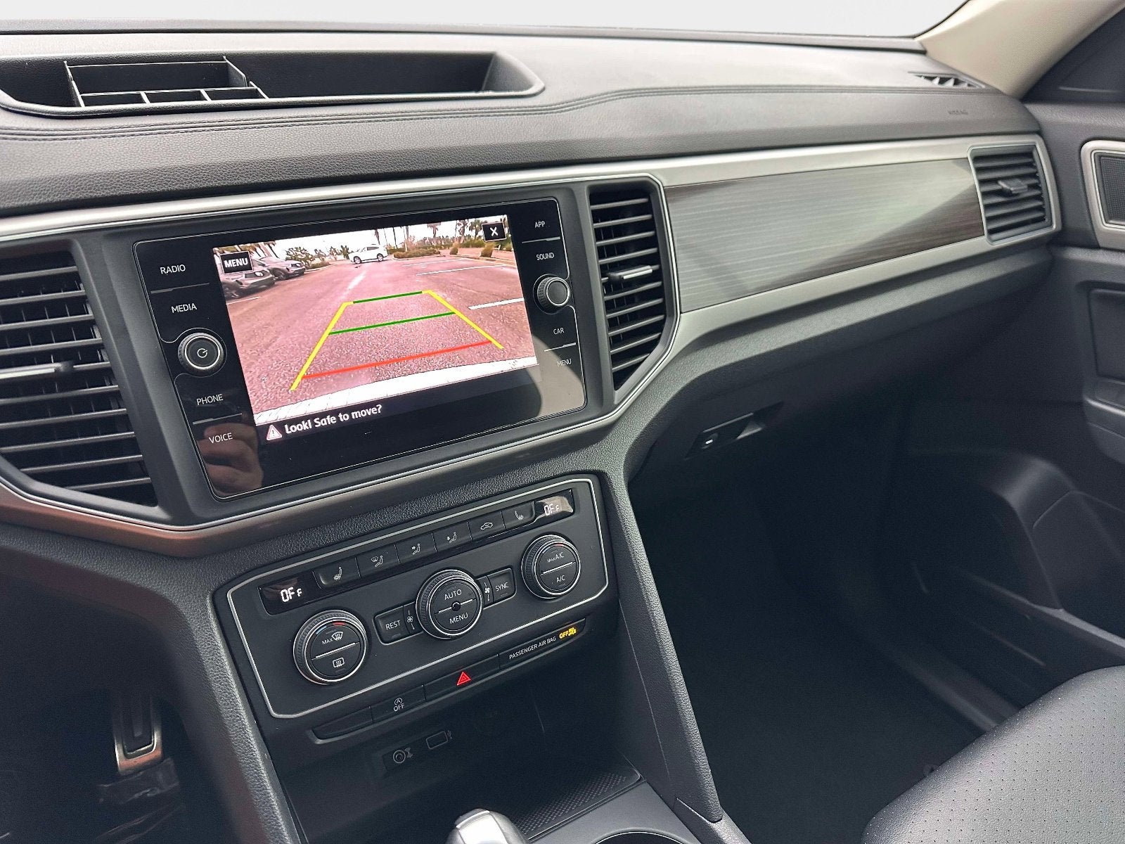 2019 Volkswagen Atlas 3.6L V6 SE w/Technology R-Line