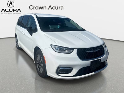 2024 Chrysler Pacifica Hybrid Select
