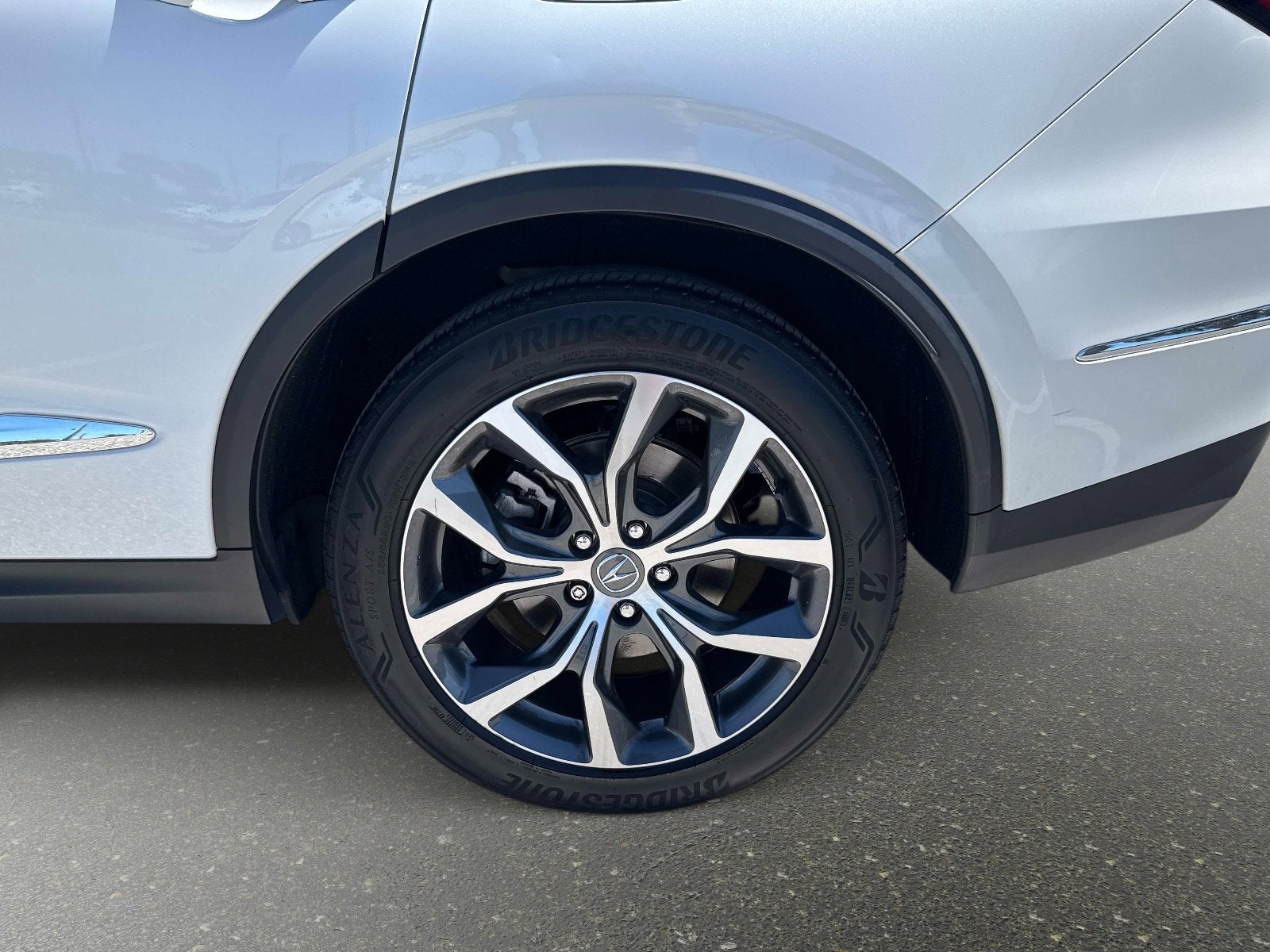 2023 Acura MDX w/Technology Package