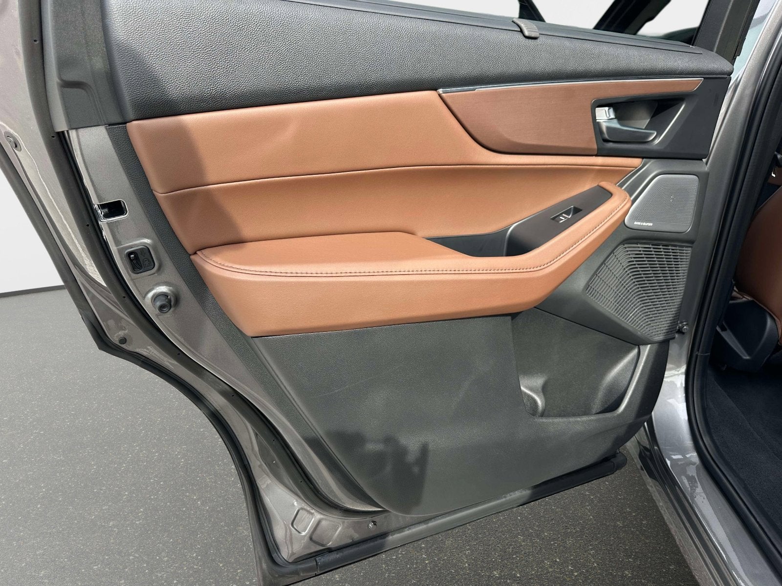 2025 Acura MDX w/Technology Package