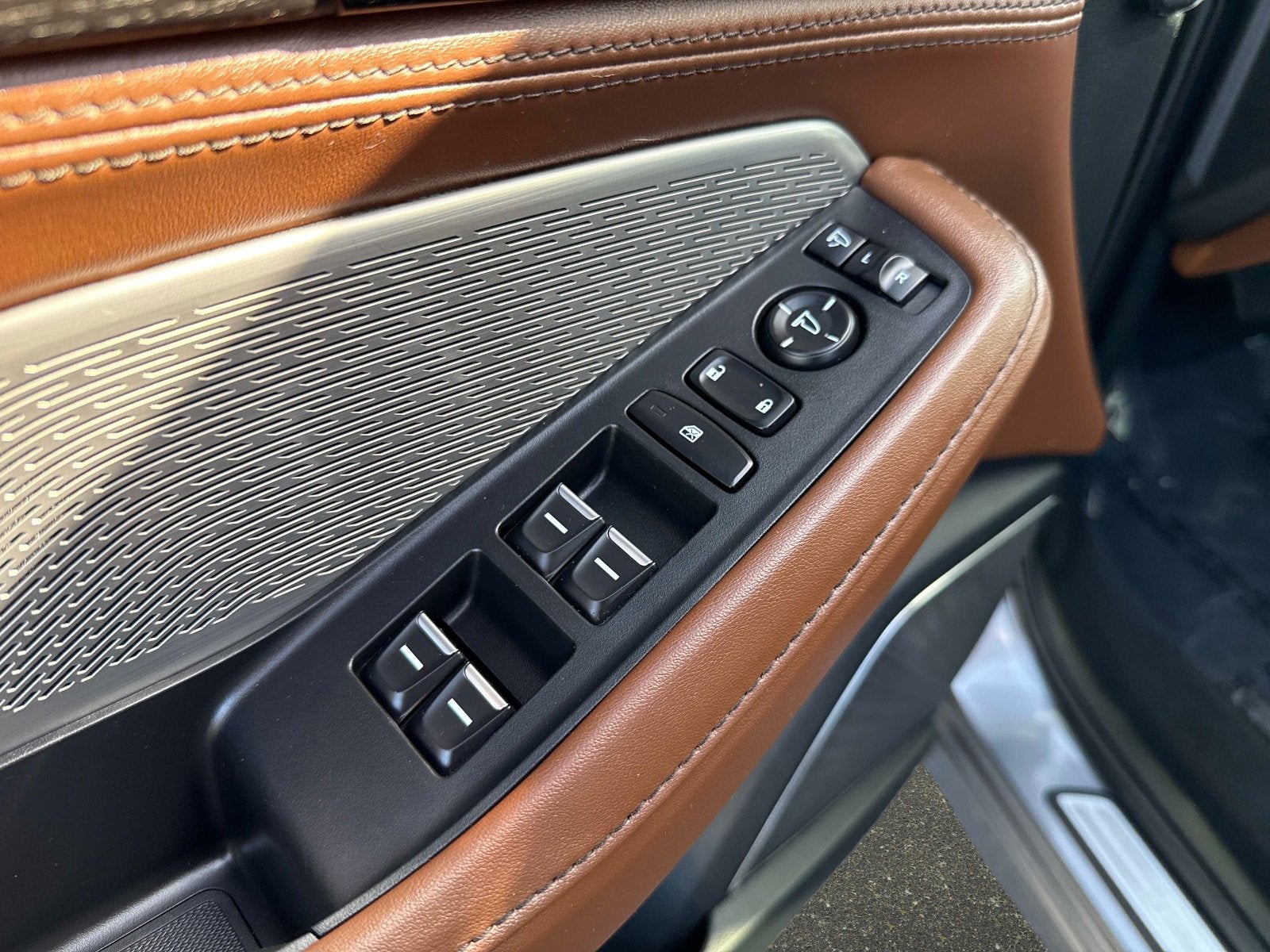 2023 Acura MDX w/Advance Package