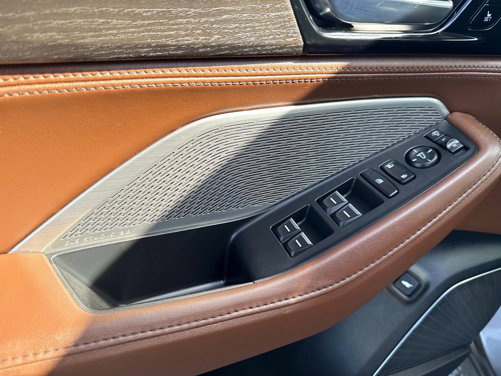 2023 Acura MDX w/Advance Package