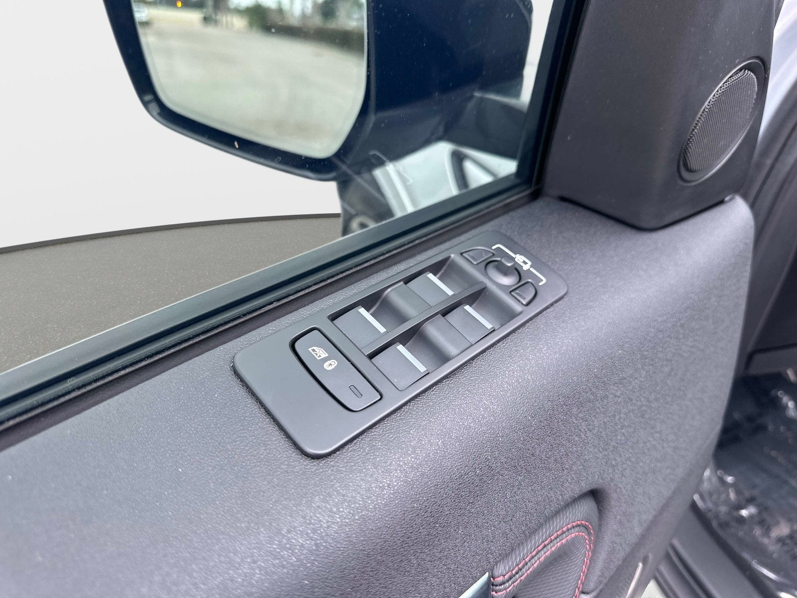 2023 Land Rover Discovery Sport SE R-Dynamic